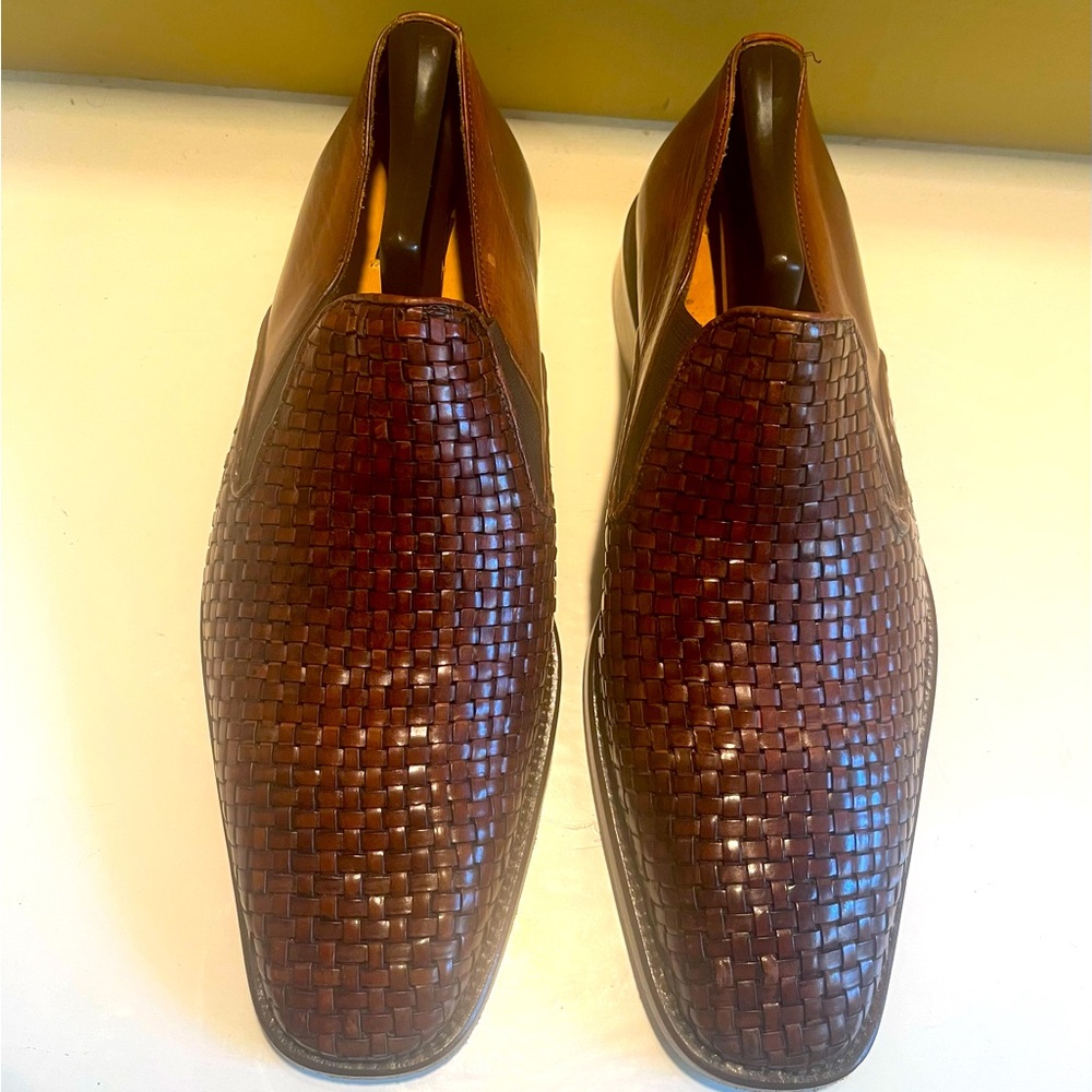 Saks Fifth Avenue shoes size 11